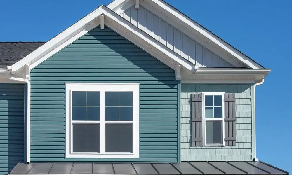 Roof repair and inspection services in Holtville